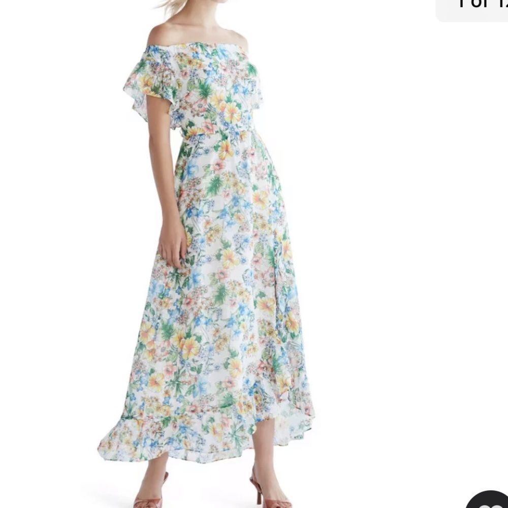 Ali & Jay The Hideaway Floral Ruffle Maxi Dress NWT Size Small Tropical White